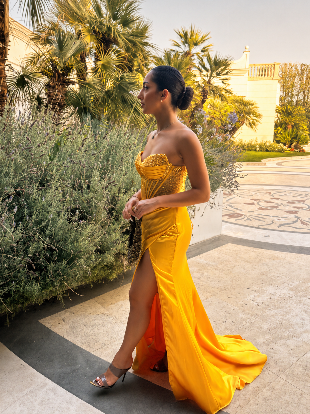 Abito Soleil – Lungo in Raso con Corsetto Gioiello