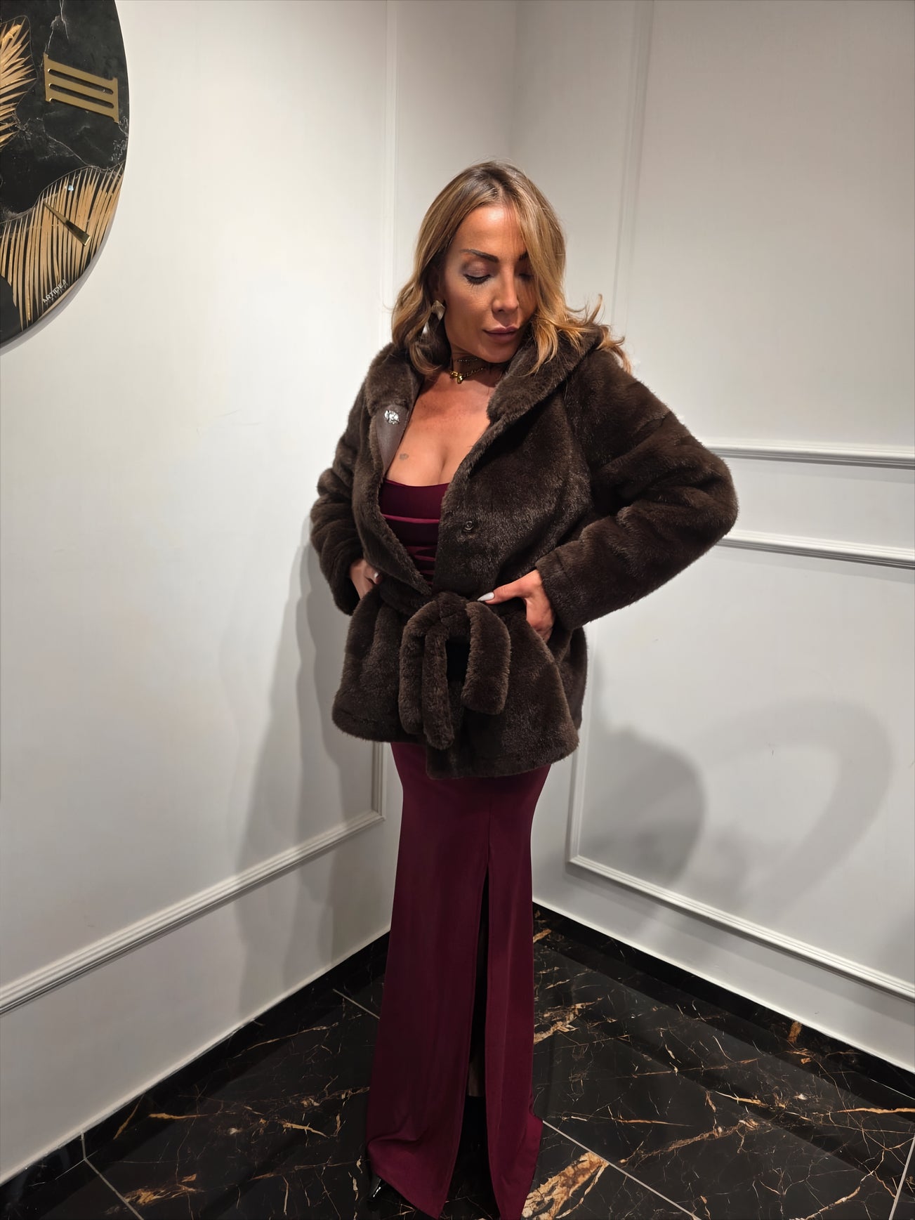 Pelliccia Ecologica EcoLuxe con Cappuccio - Moda Sostenibile