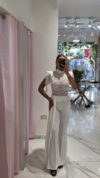 Tuta Élise Lace Bianca con Pizzo e Pantalone a Zampa